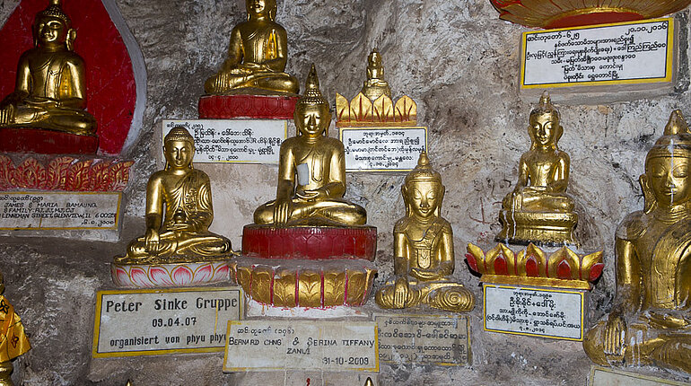 Buddha-Figuren bei Pindaya