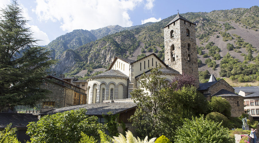die Kirche Sant Eseve in der Altstadt von Andorra la Vella