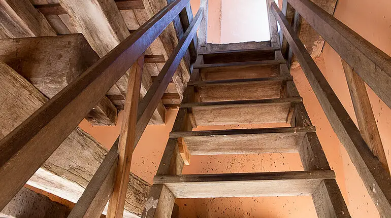 steile Treppen im Turm von Iznaga