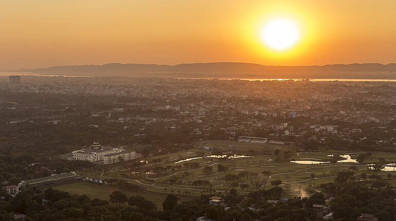 Sonnenuntergang am Mandalay Hill