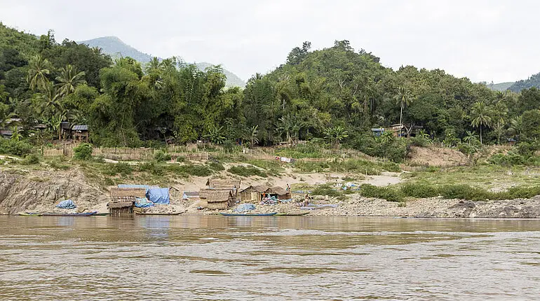 Kleine Siedlungen entlang dem Mekong - Mekong Cruise